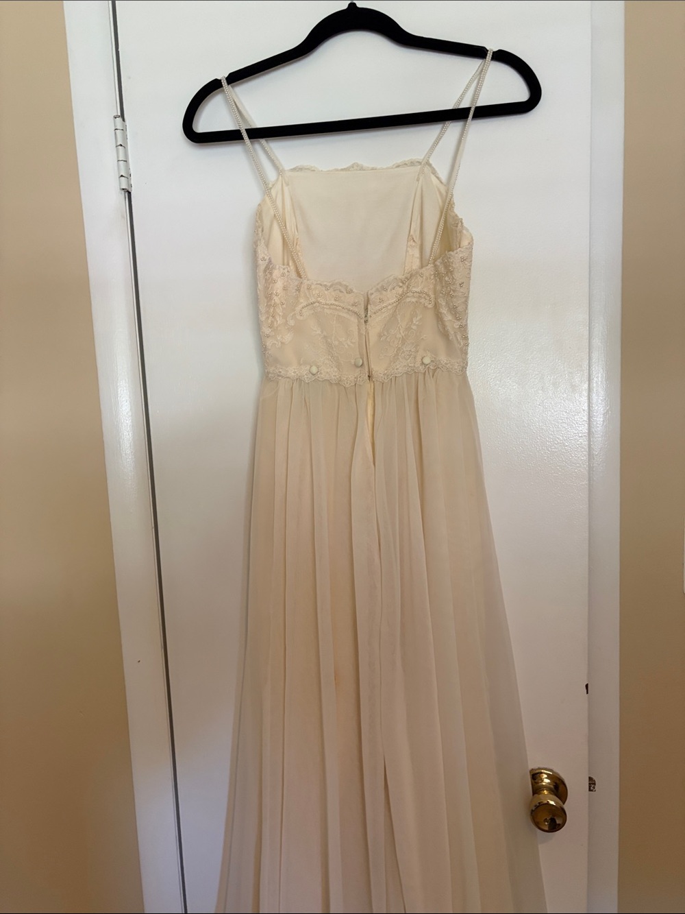 Vintage Bianchi Wedding gown, size 10 - Picture 4 of 9
